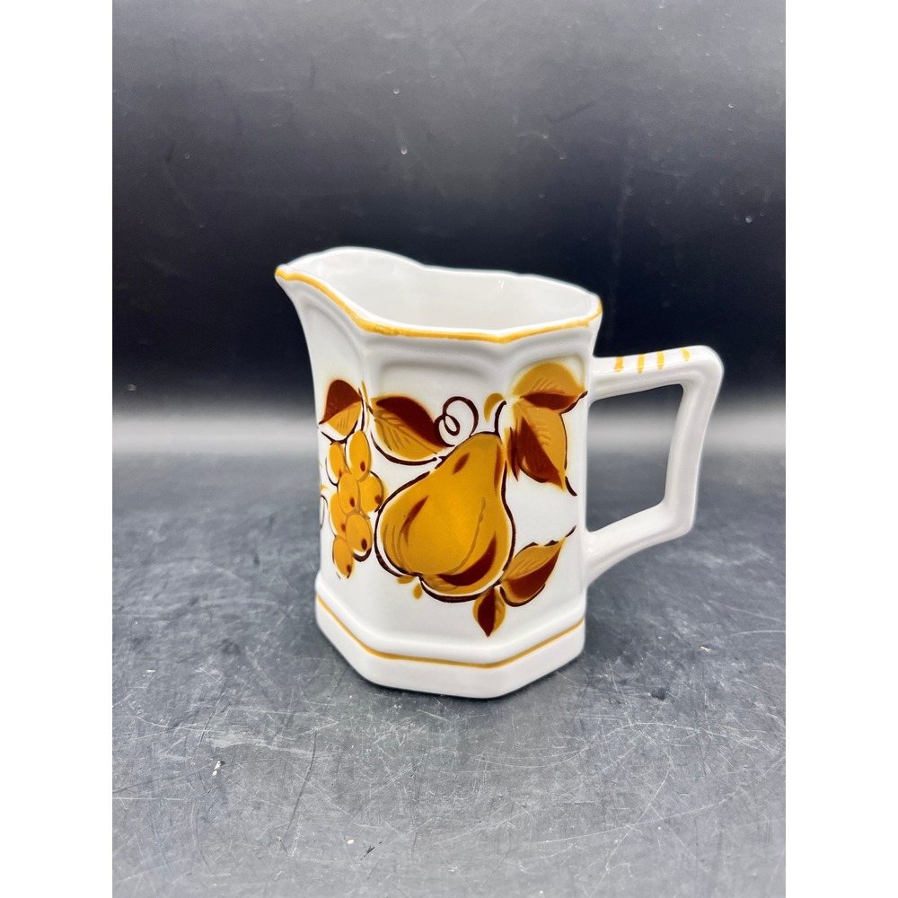 Terra Stone Romano Small Creamer Pitcher Pear Berry Autumn Fall Design‎ Japan